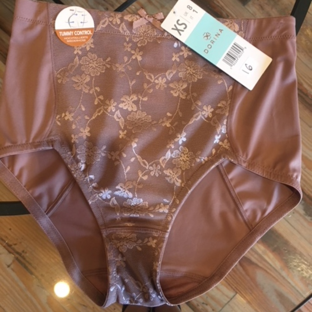 NEW WITH TAG SHAPEWEAR. MUlTI SIZES